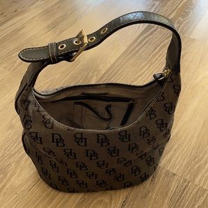 Dooney & Bourke purse